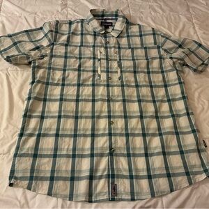 Patagonia Large Men's Casual Plaid Shirt in Green and Cream